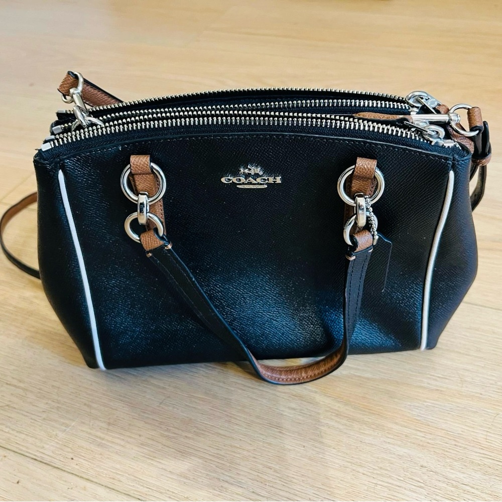 Coach Legacy Christie Carryall, Black Leather Women's Bag Crossbody